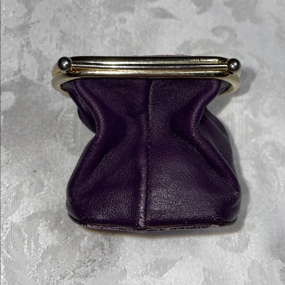 Vintage 1950’s Neiman Marcus Purple Collapsible Coin Purse with Gold Accents - Picture 4 of 6